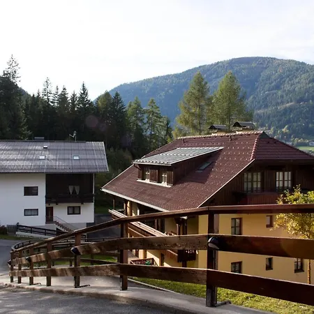 Ski In/ski Out 2-bedroom Free Parking Apartment *