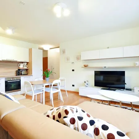 Ski In/ski Out 2-bedroom Free Parking Apartment *